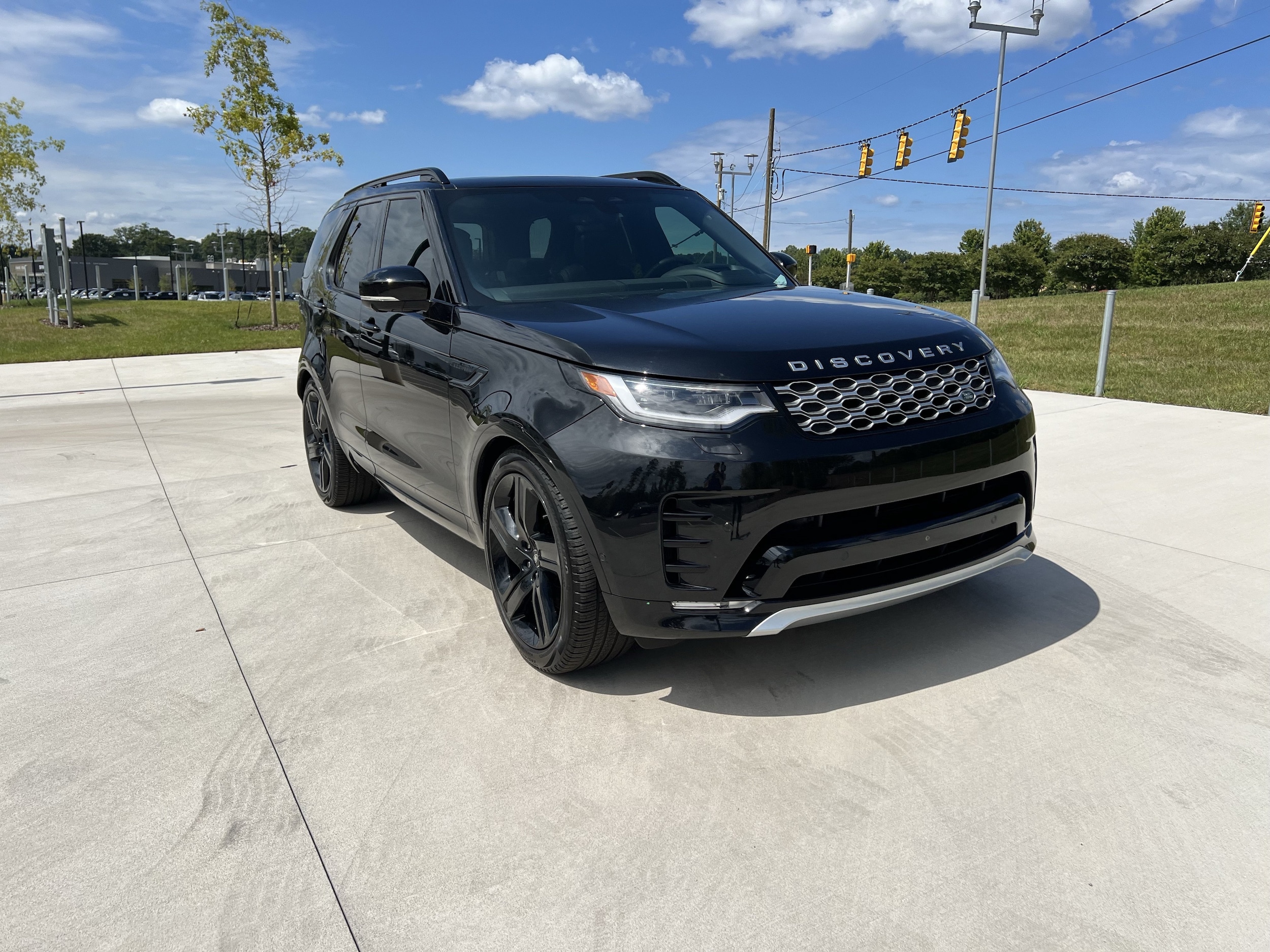 2025 Land Rover Discovery P360 Metropolitan Edition