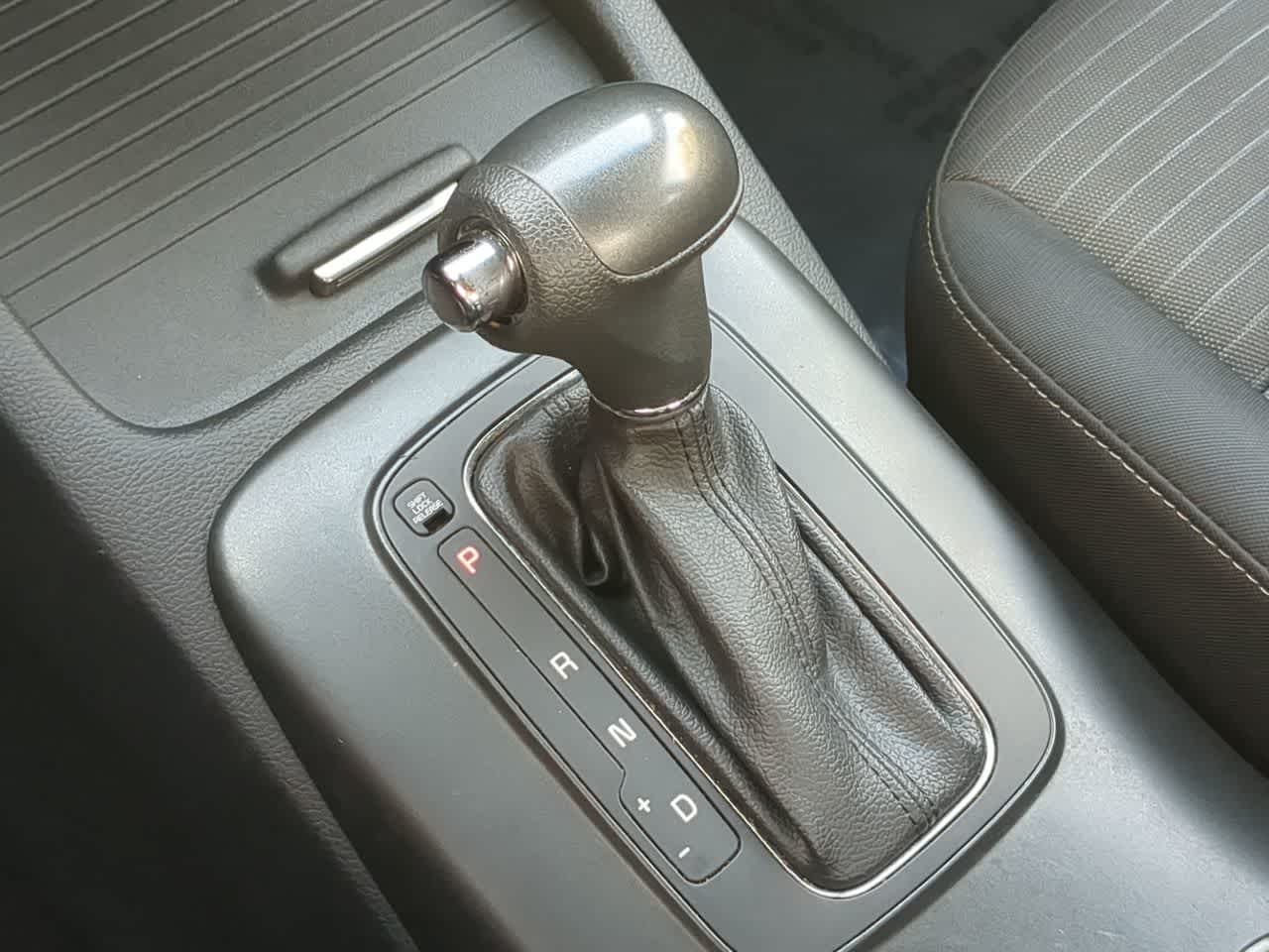 Thumbnail: 2016 Kia Forte - 31