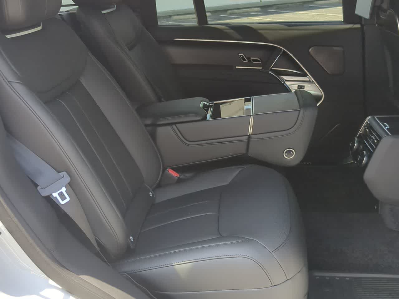 Thumbnail: 2026 Land Rover Range Rover - 22