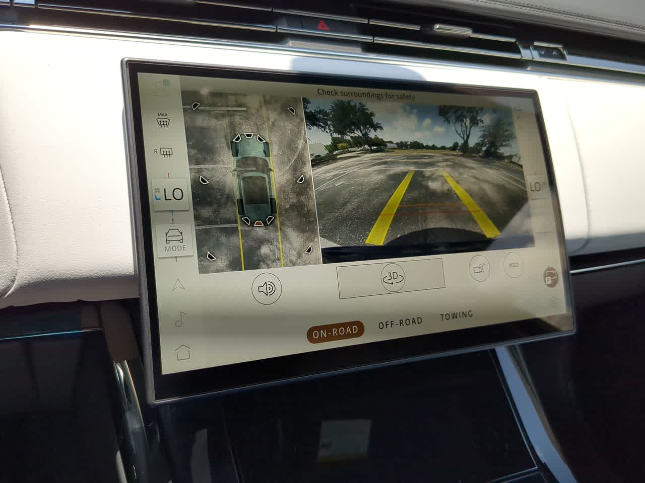 Thumbnail: 2025 Land Rover Range Rover Sport - 32