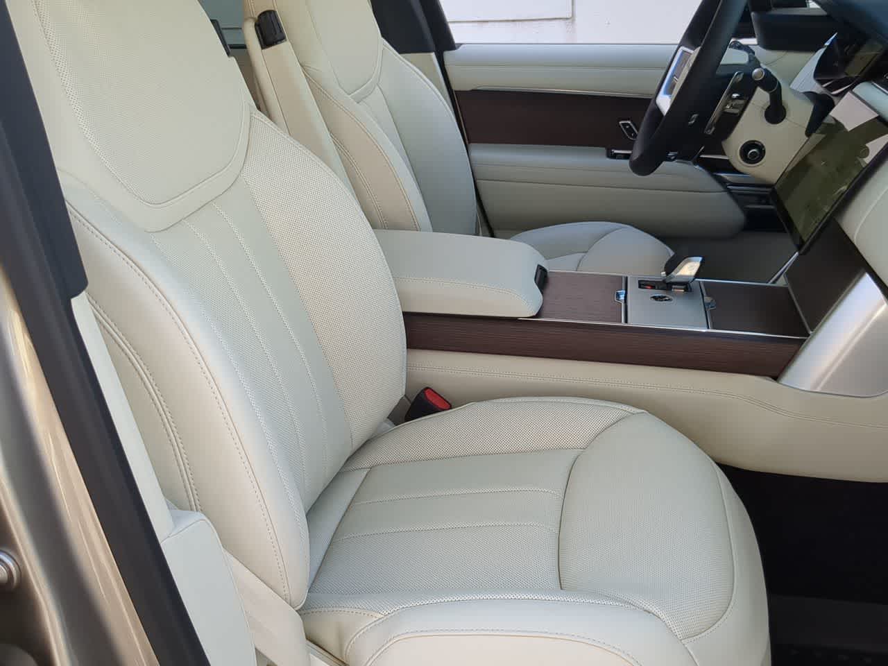 Thumbnail: 2026 Land Rover Range Rover - 24