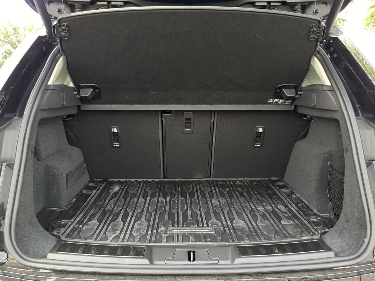 Thumbnail: 2025 Land Rover Range Rover Evoque - 35