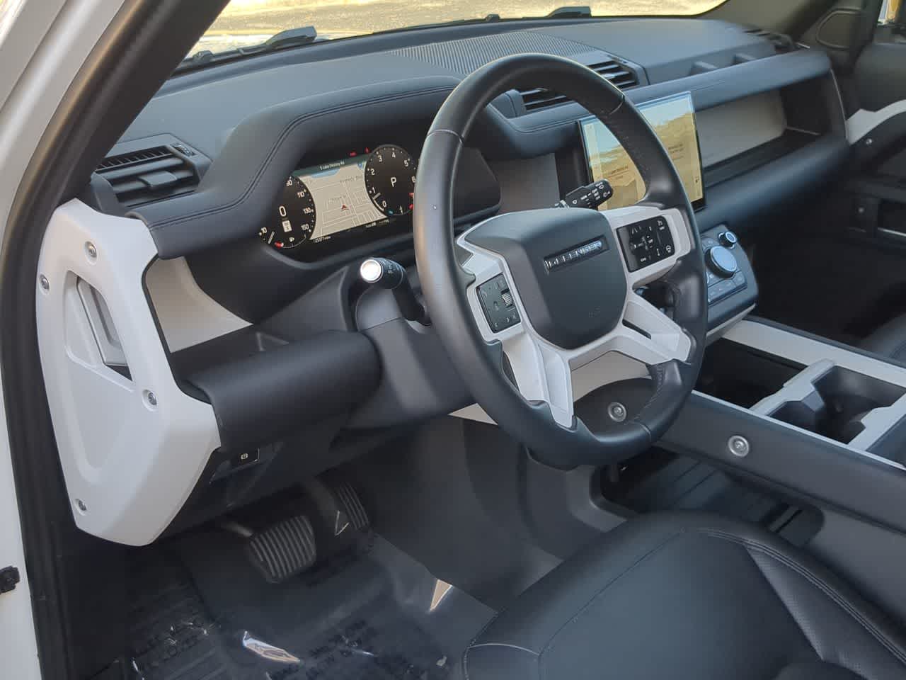 Thumbnail: 2025 Land Rover Defender - 10