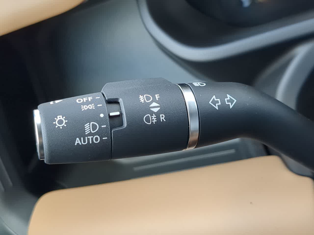 Thumbnail: 2025 Land Rover Defender - 29