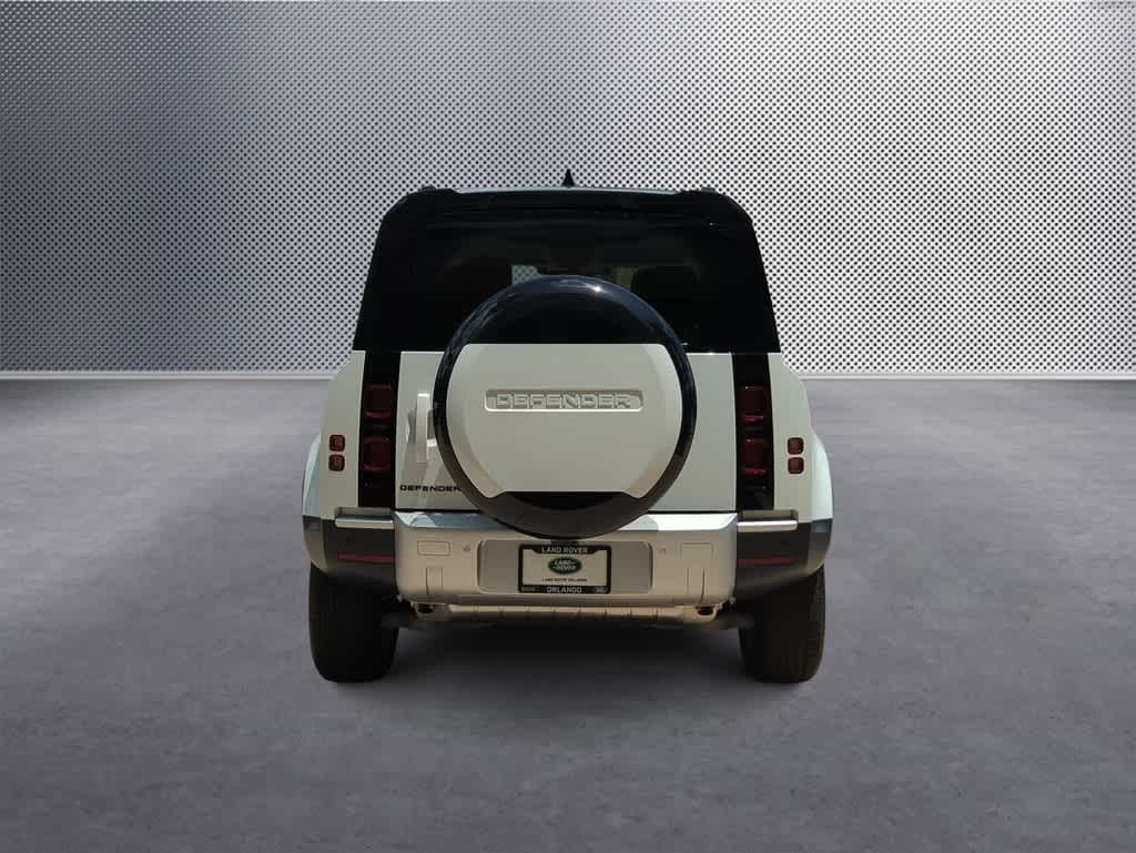 2025 Land Rover Defender 110 7