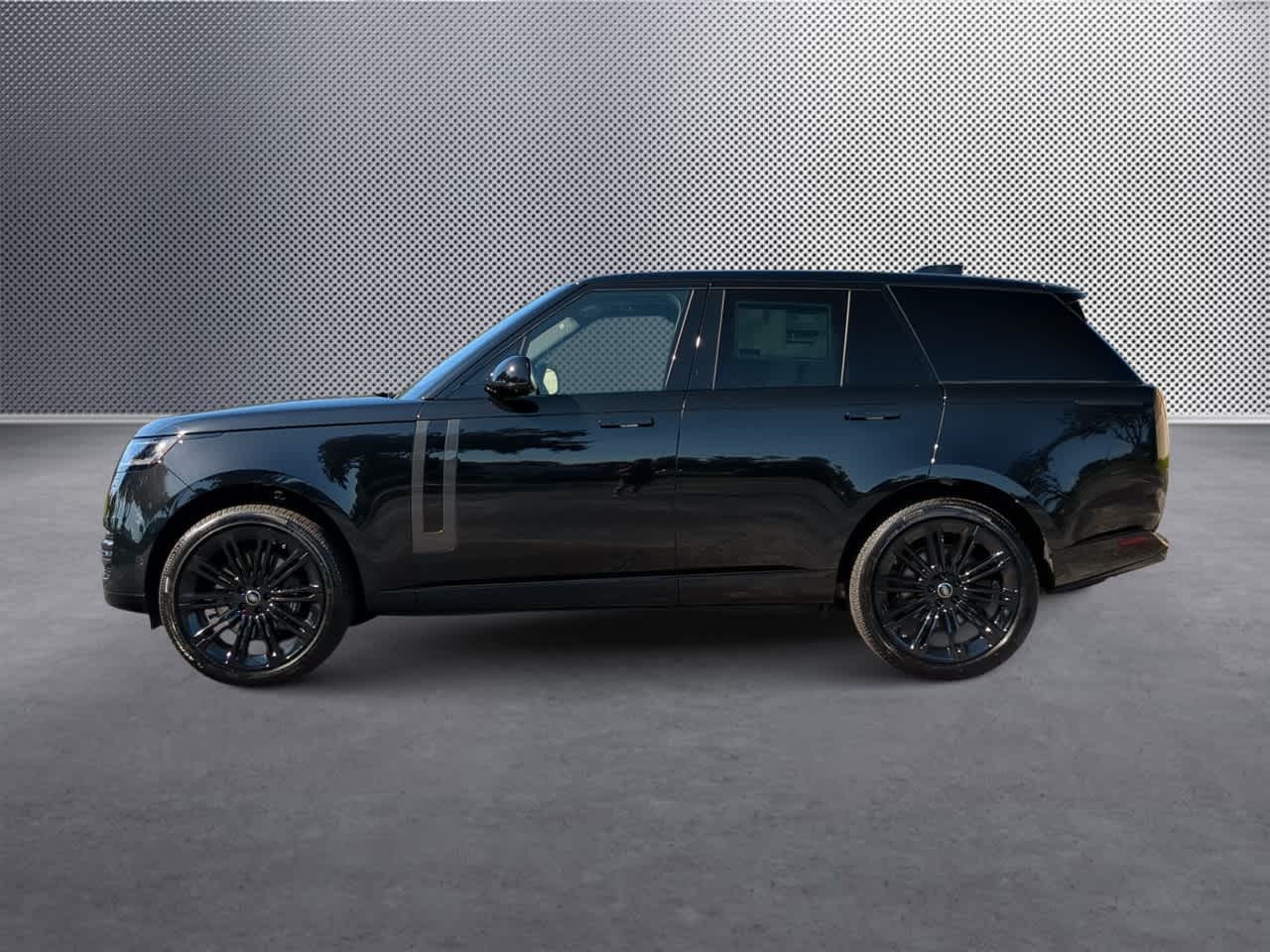 Thumbnail: 2025 Land Rover Range Rover - 5