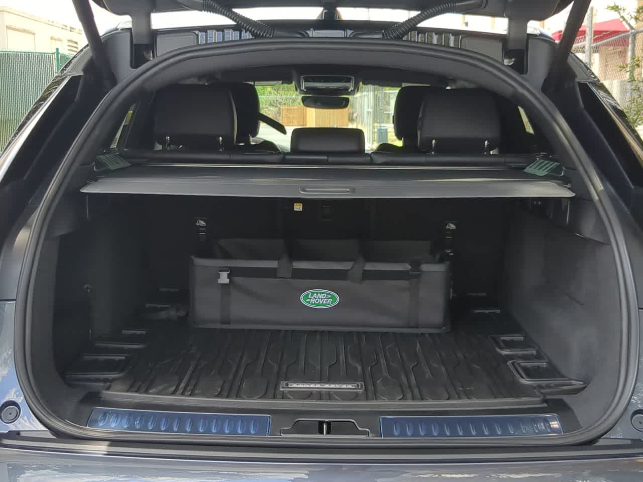 Thumbnail: 2026 Land Rover Range Rover Velar - 37