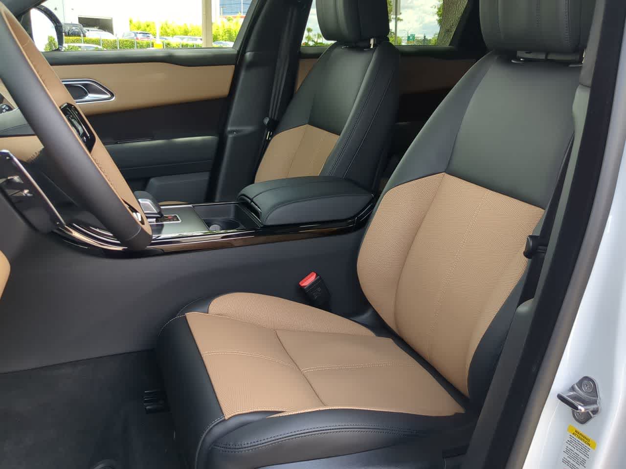 Thumbnail: 2026 Land Rover Range Rover Velar - 17