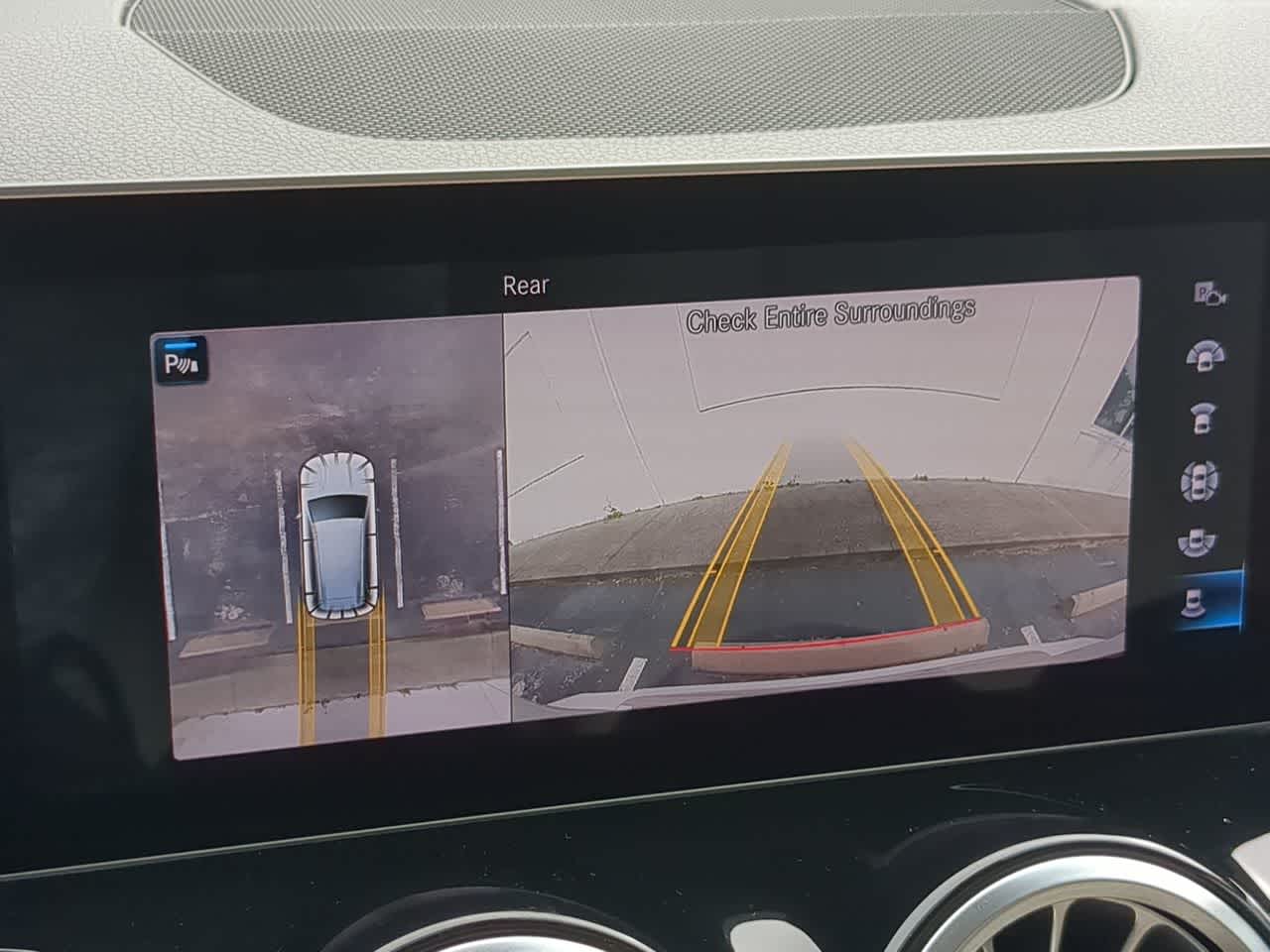 Thumbnail: 2020 Mercedes-Benz GLB - 31