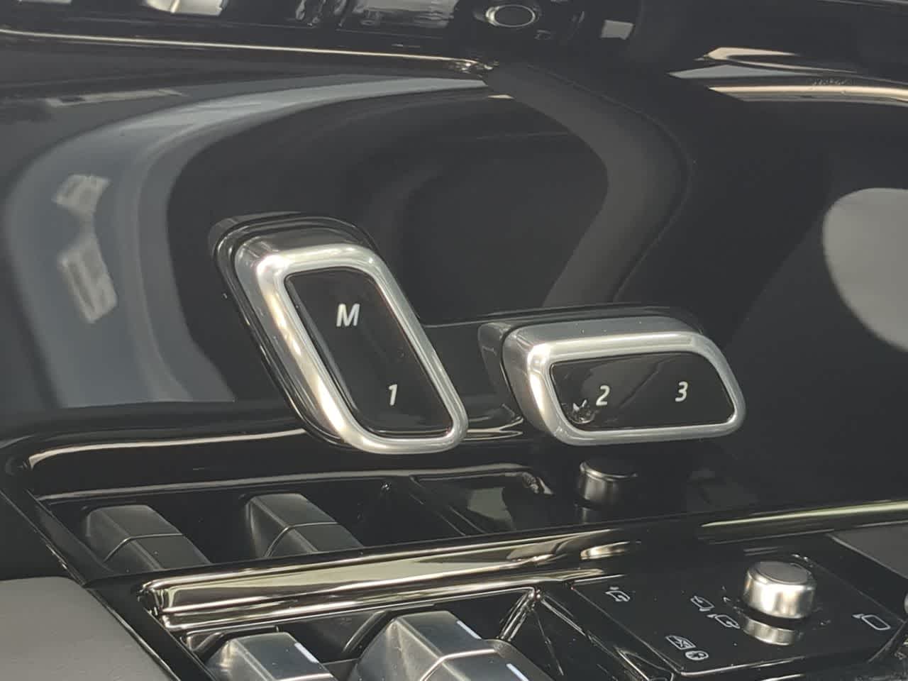 Thumbnail: 2026 Land Rover Range Rover Sport - 17