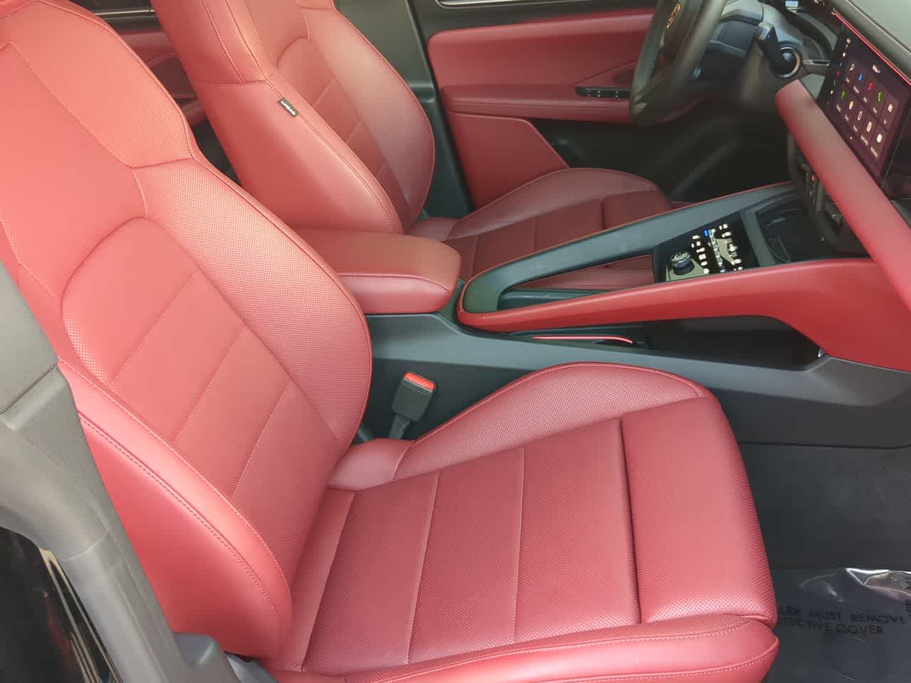 Thumbnail: 2025 Porsche Macan - 23