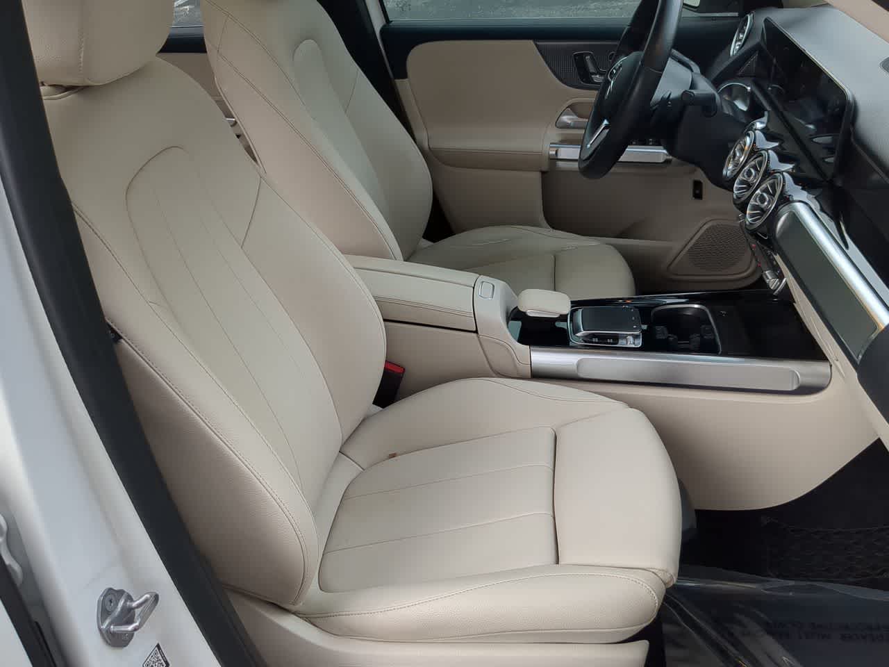 Thumbnail: 2020 Mercedes-Benz GLB - 24