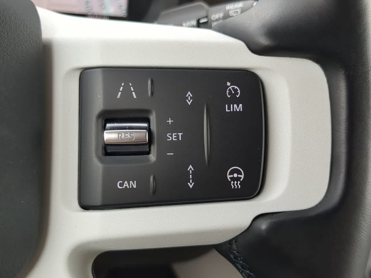 Thumbnail: 2024 Land Rover Defender - 27
