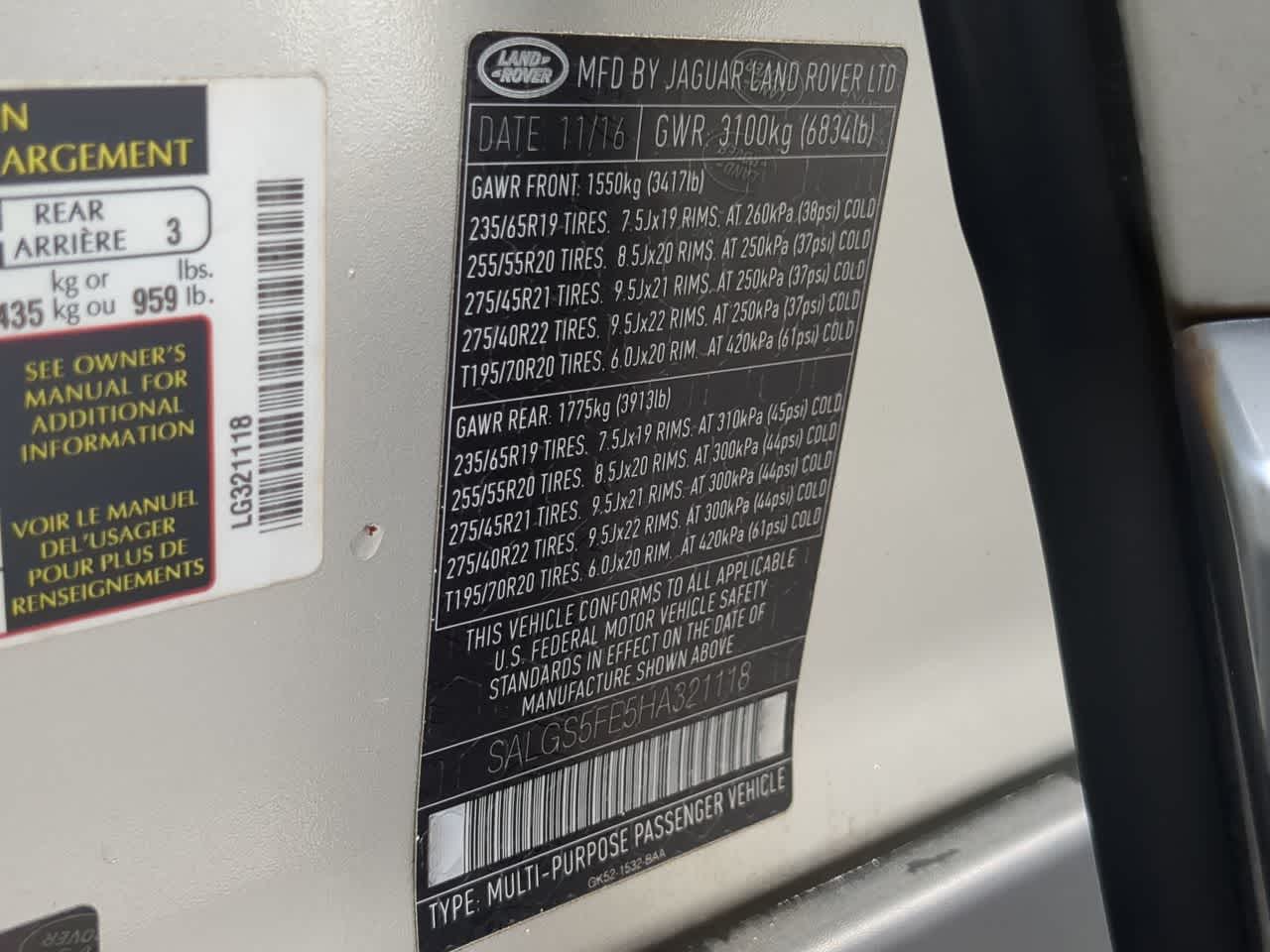 Thumbnail: 2017 Land Rover Range Rover - 36