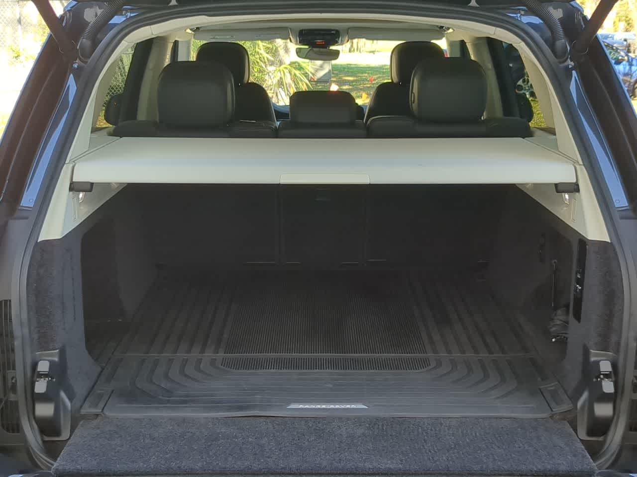 Thumbnail: 2023 Land Rover Range Rover - 35