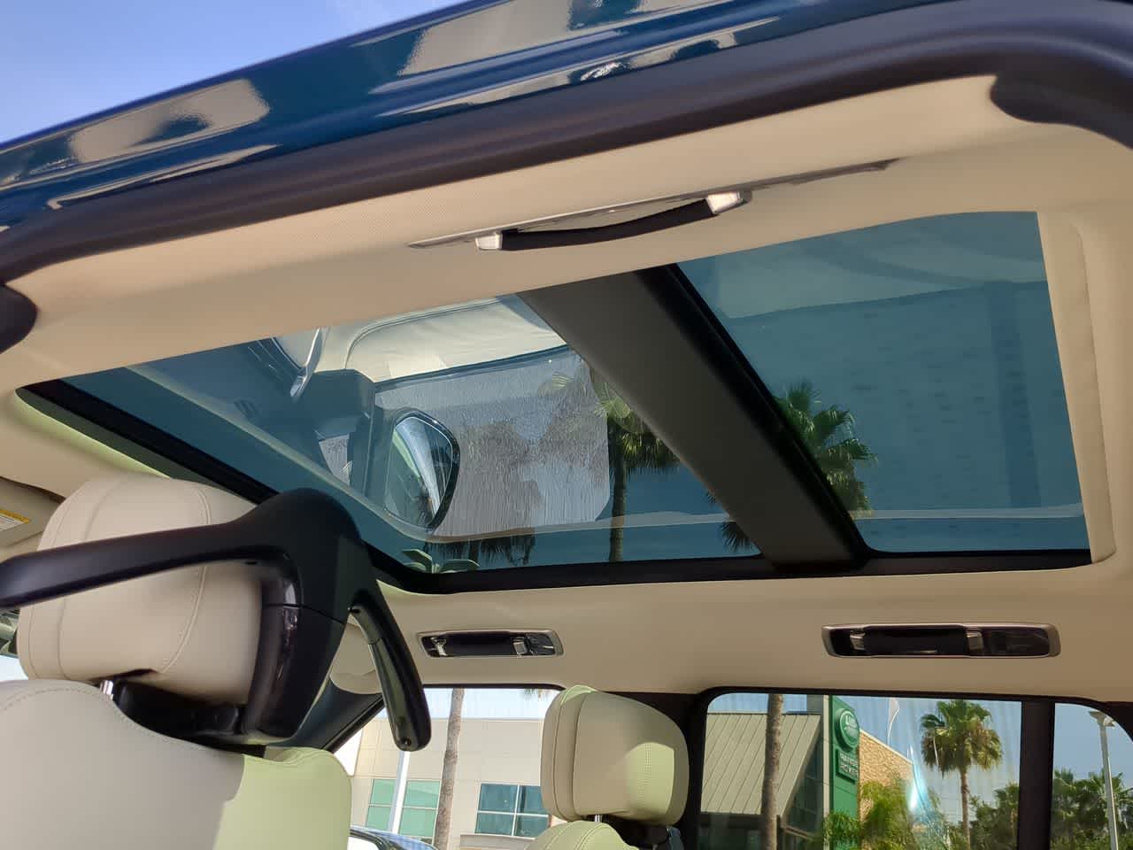 Thumbnail: 2025 Land Rover Range Rover - 22