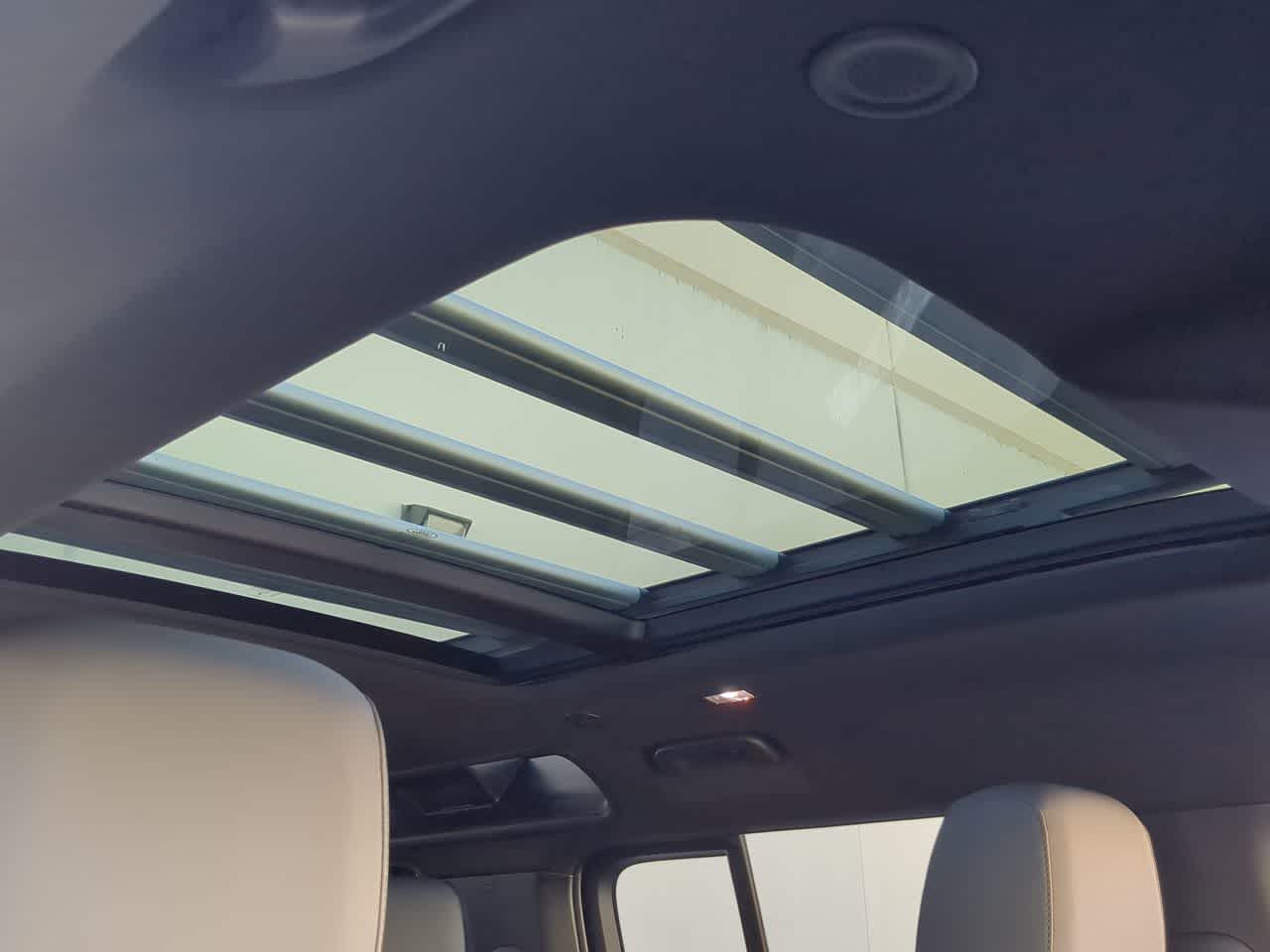 Thumbnail: 2025 Land Rover Defender - 20