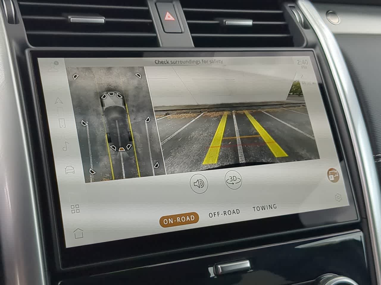 Thumbnail: 2025 Land Rover Discovery - 32