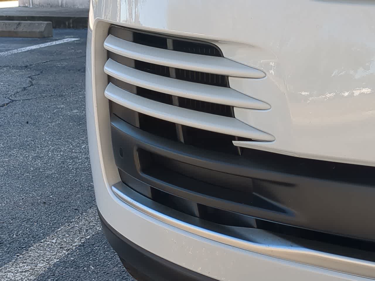 Thumbnail: 2020 Land Rover Range Rover - 11