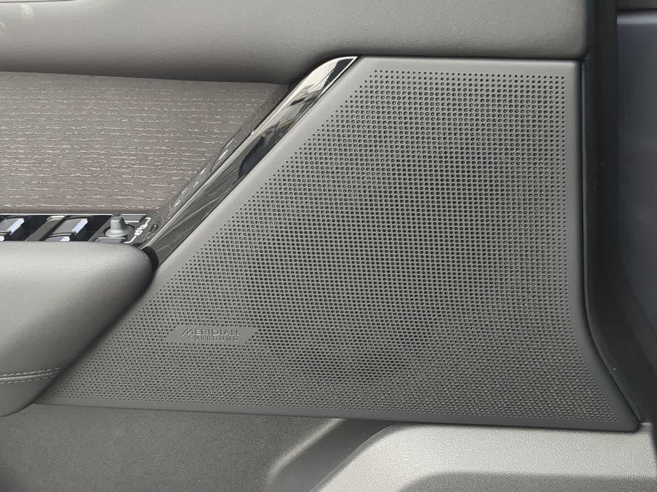 Thumbnail: 2026 Land Rover Range Rover Velar - 32