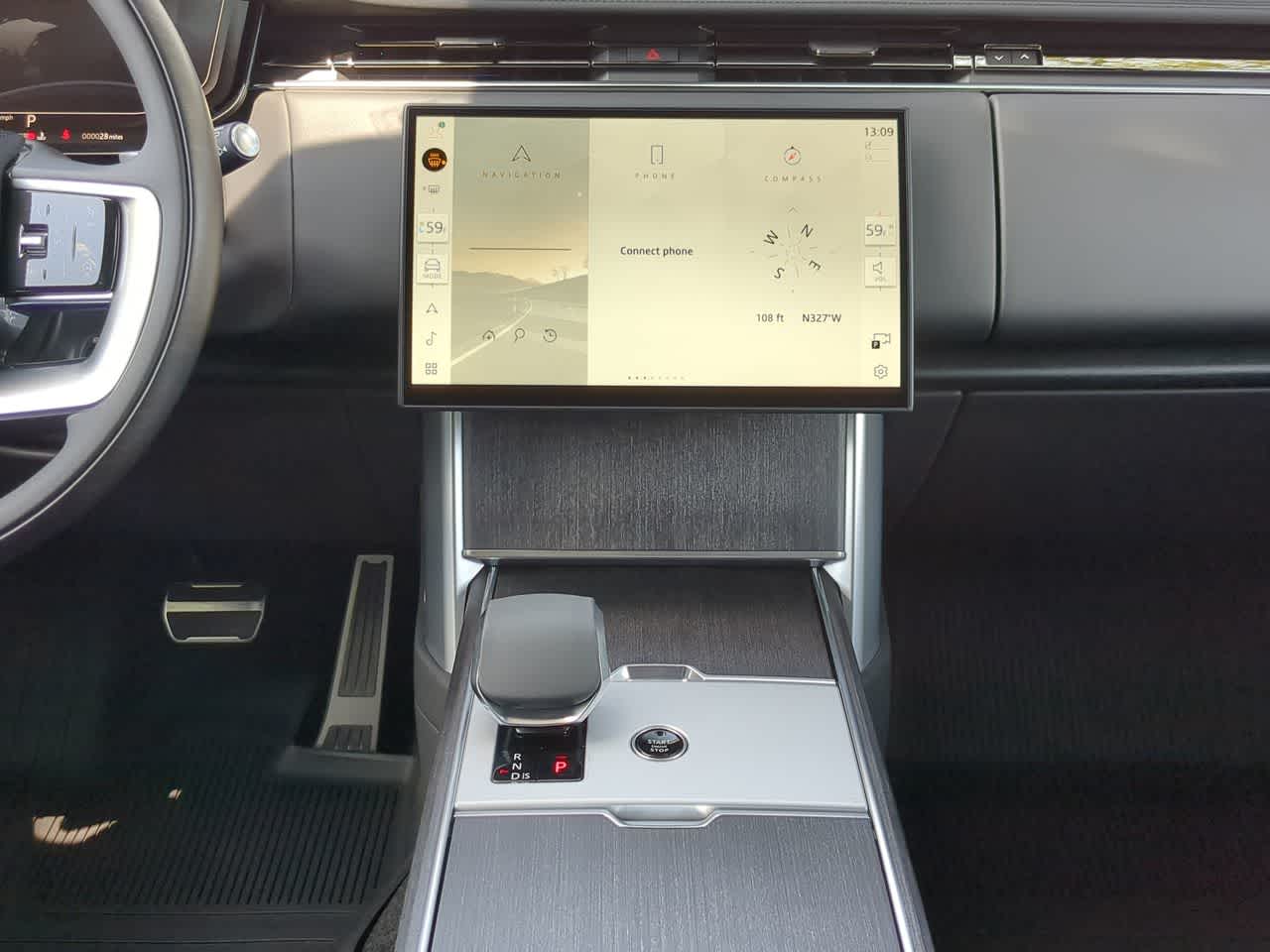 2025 Land Rover Range Rover SE 29
