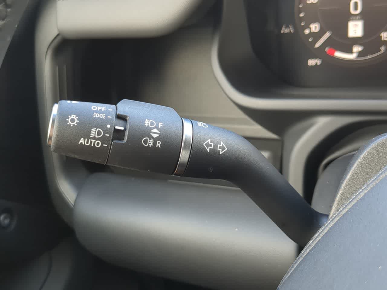 Thumbnail: 2025 Land Rover Defender - 29