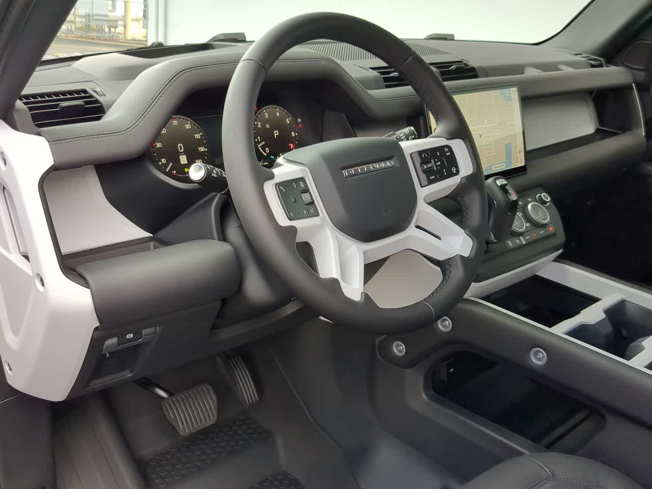 Thumbnail: 2025 Land Rover Defender - 10