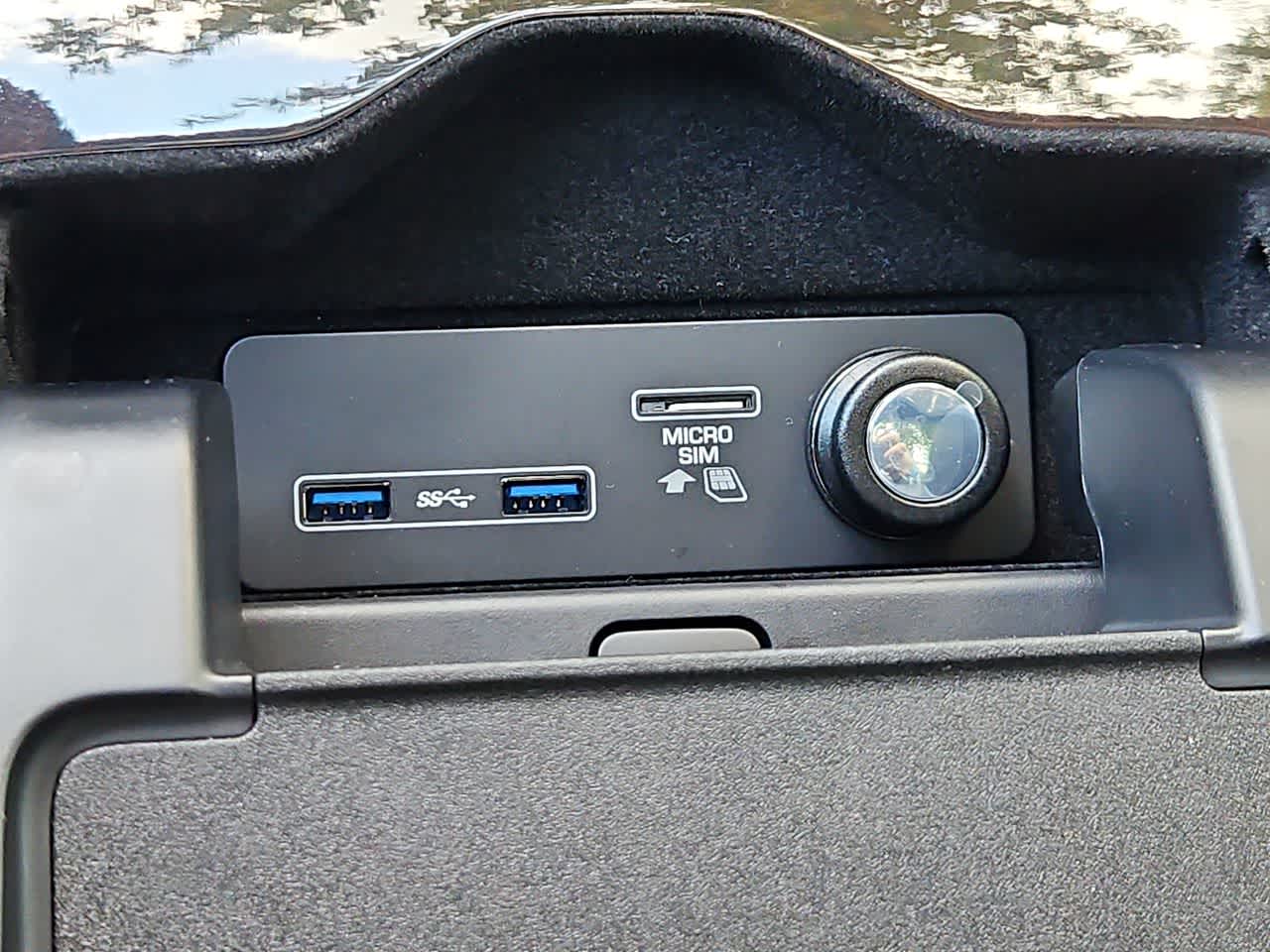 Thumbnail: 2022 Land Rover Range Rover - 34