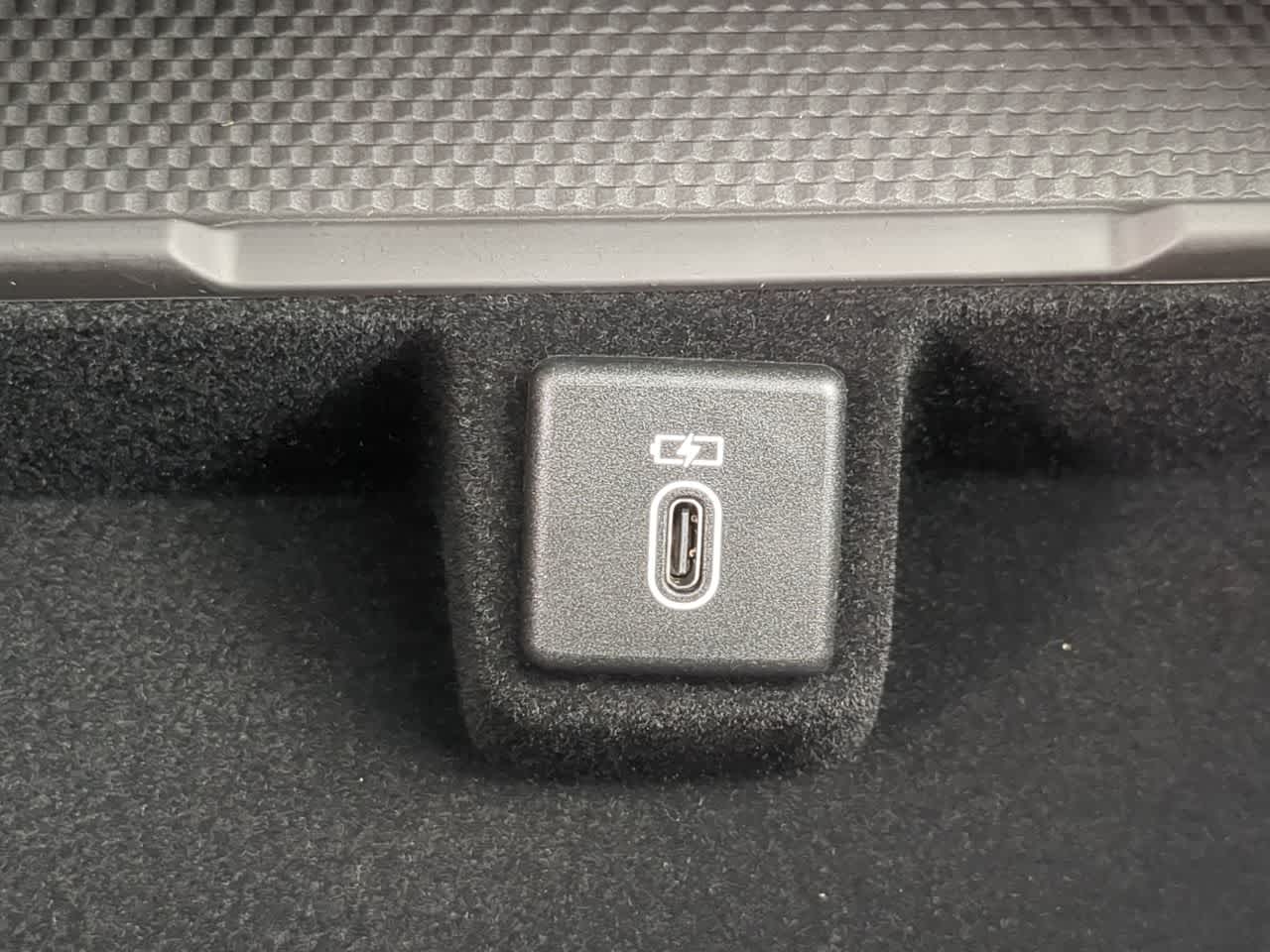 Thumbnail: 2026 Land Rover Range Rover - 34