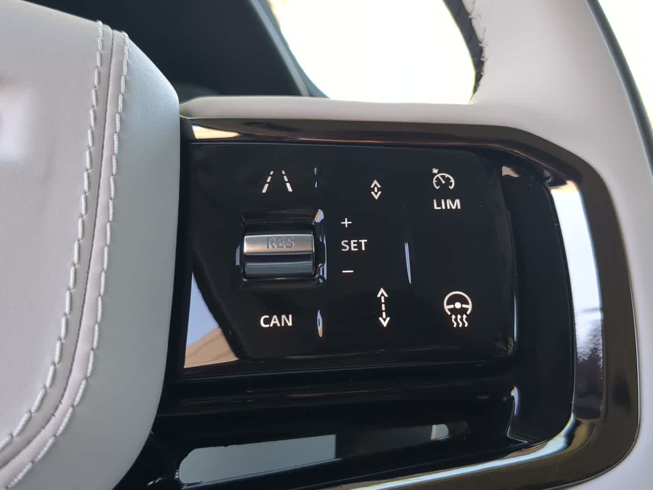 Thumbnail: 2026 Land Rover Range Rover Sport - 27