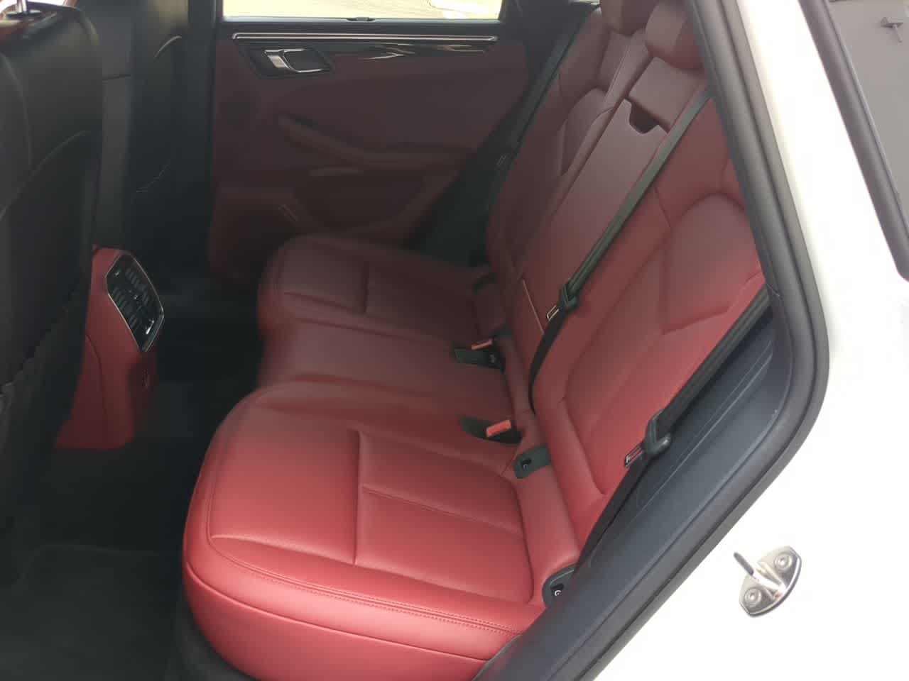 Thumbnail: 2024 Porsche Macan - 21