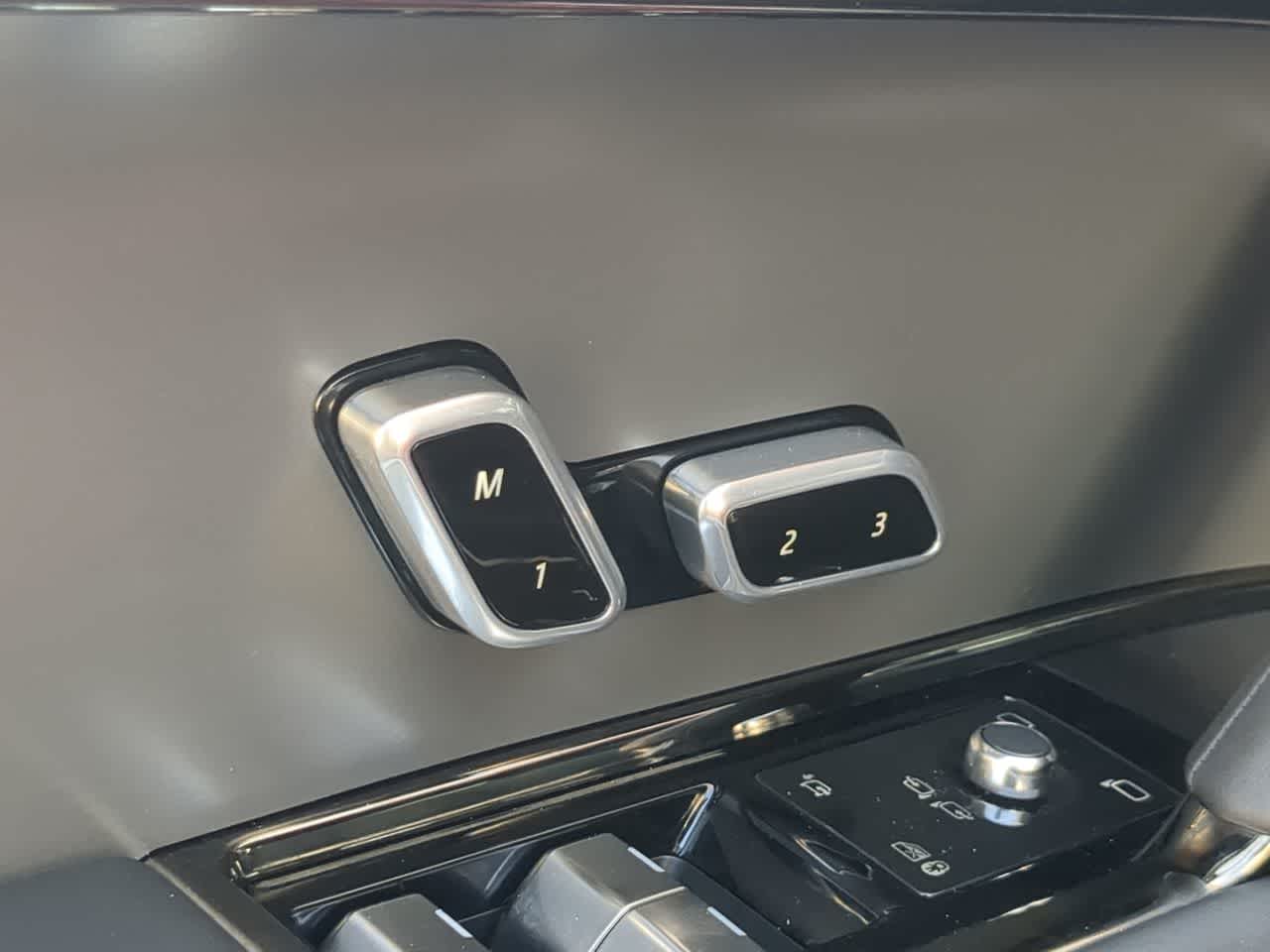 Thumbnail: 2025 Land Rover Range Rover Sport - 16