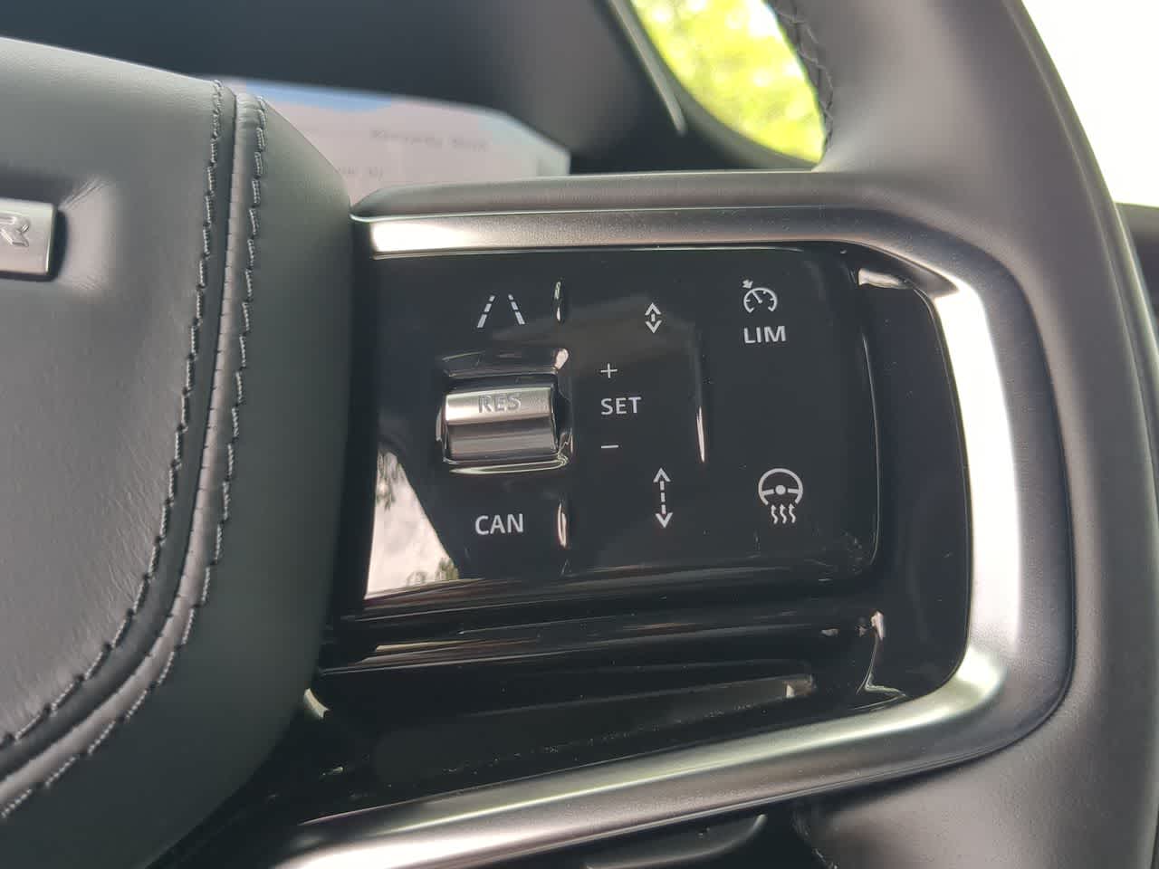 Thumbnail: 2026 Land Rover Range Rover Sport - 27