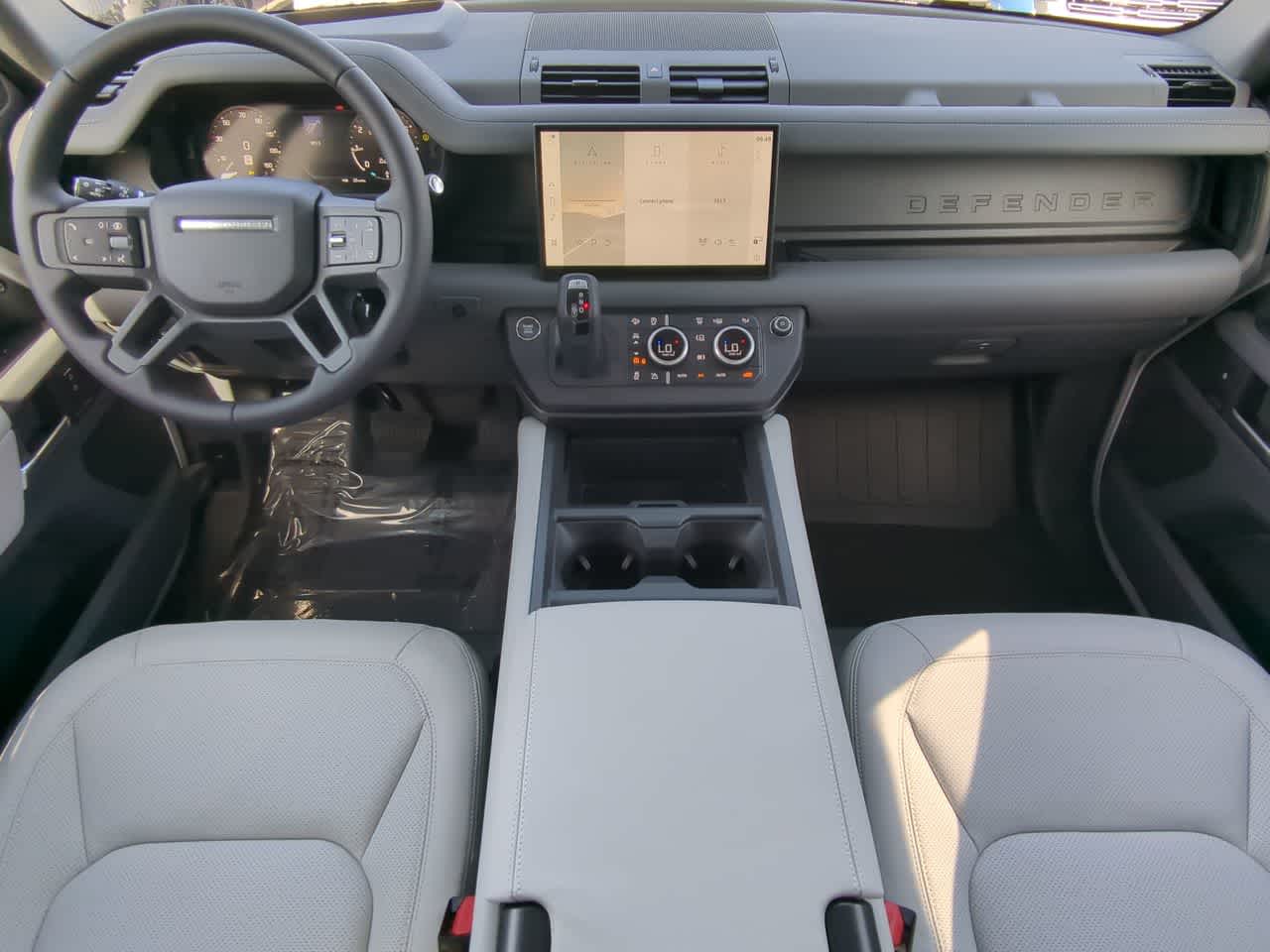 Thumbnail: 2025 Land Rover Defender - 15