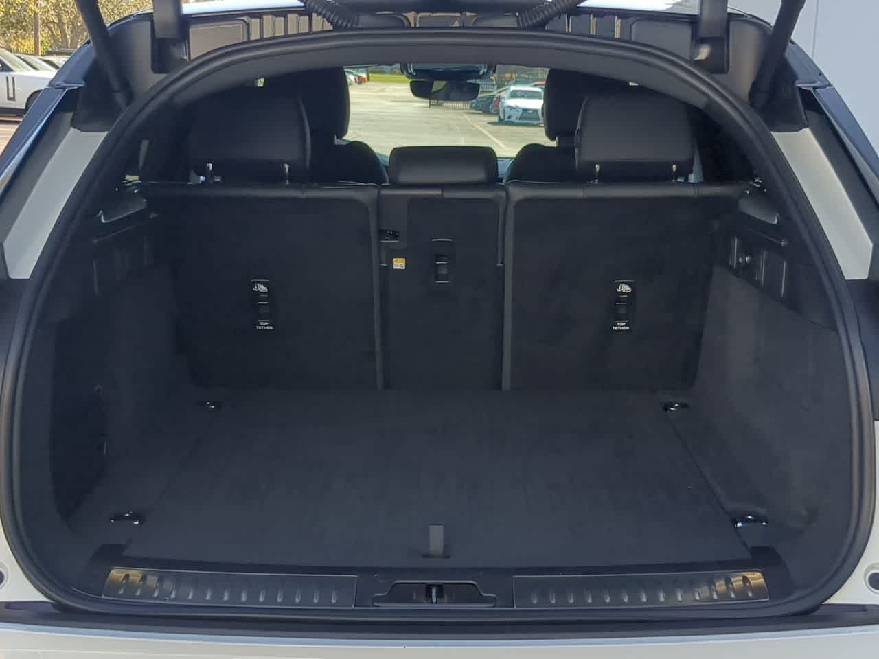 Thumbnail: 2026 Land Rover Range Rover Velar - 36