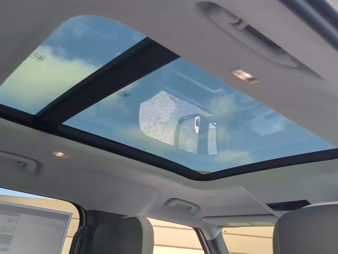 Thumbnail: 2025 Land Rover Defender - 23