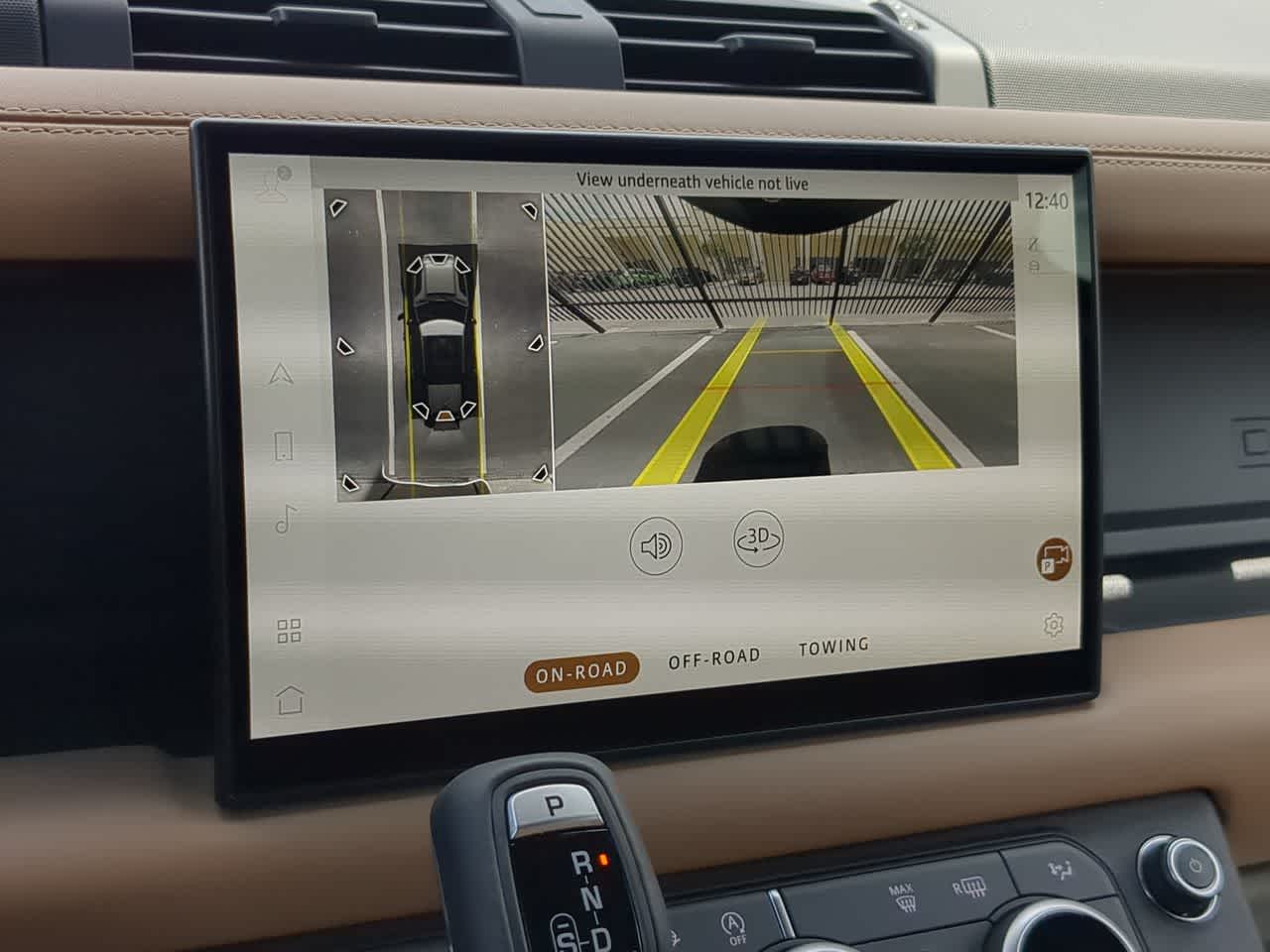 Thumbnail: 2025 Land Rover Defender - 32