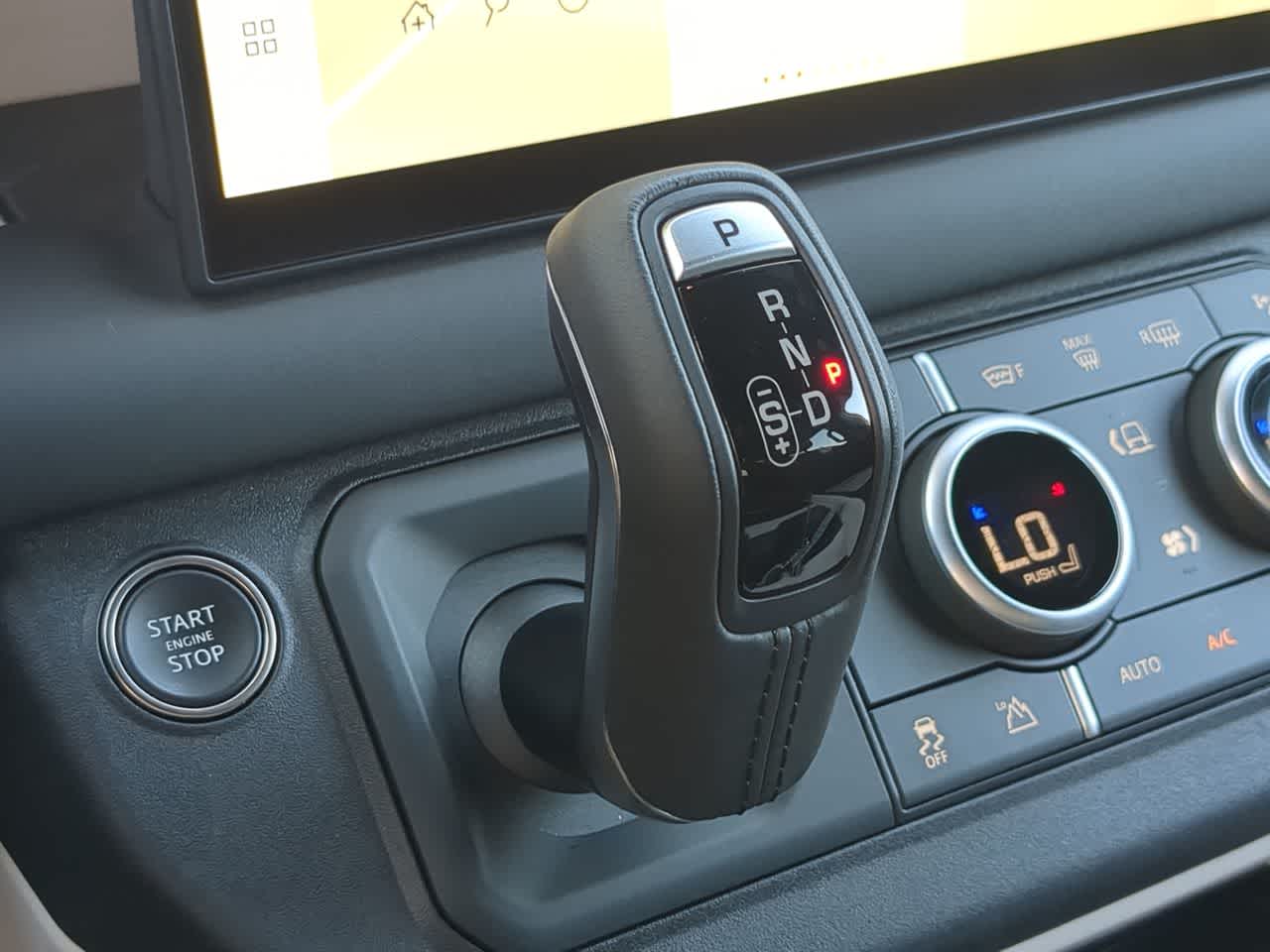 Thumbnail: 2025 Land Rover Defender - 34