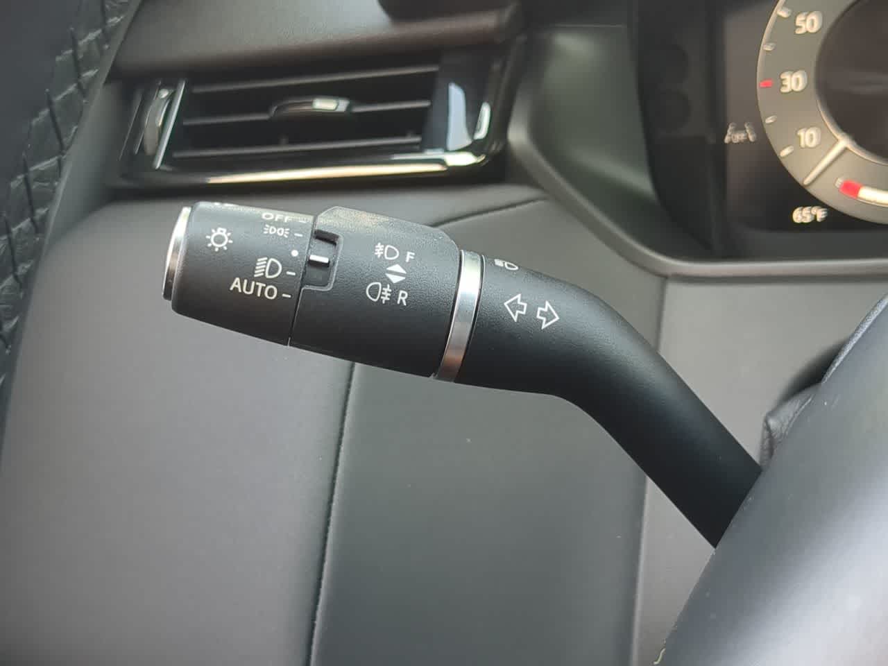 Thumbnail: 2025 Land Rover Range Rover Velar - 29