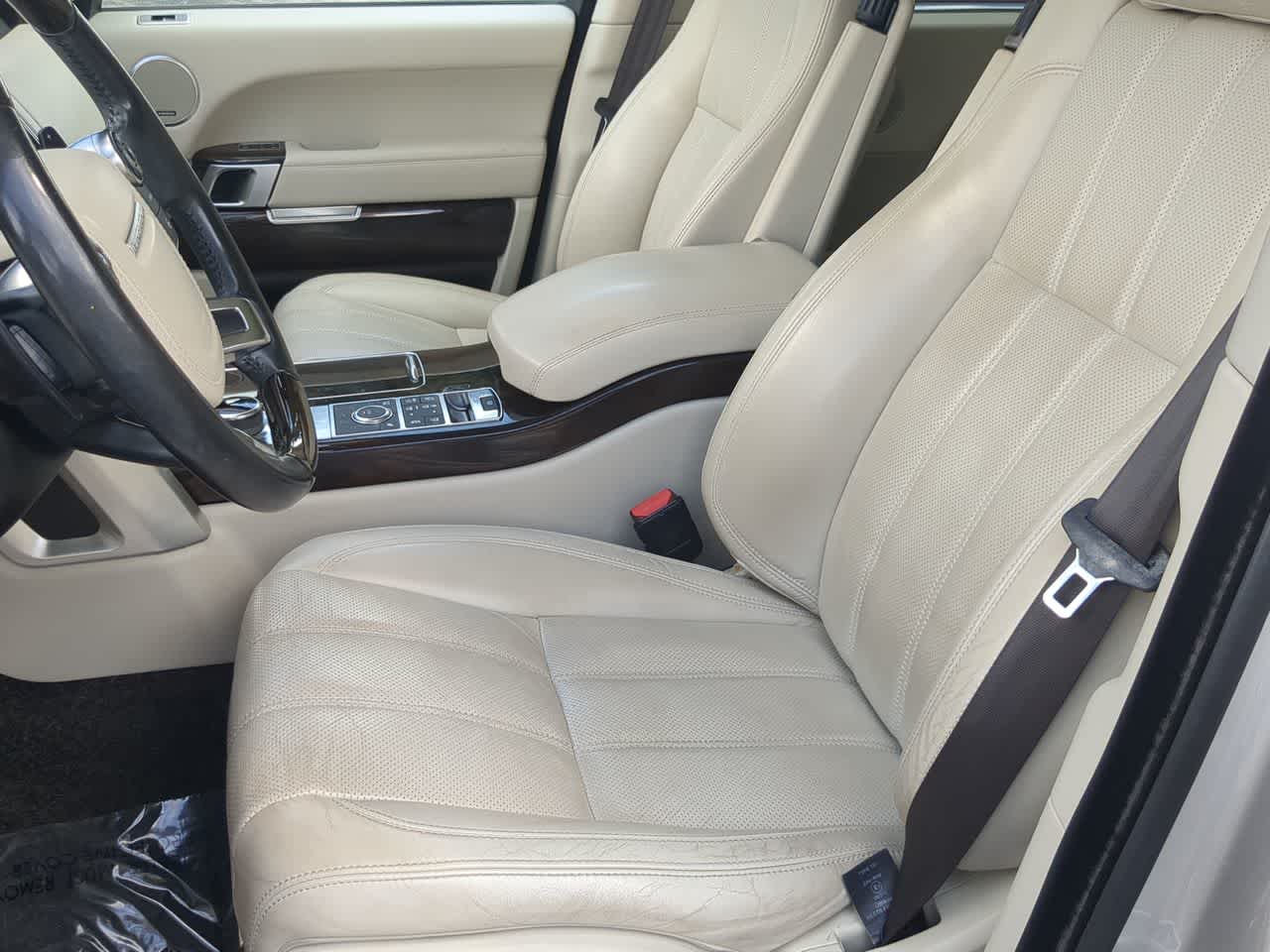 Thumbnail: 2017 Land Rover Range Rover - 15