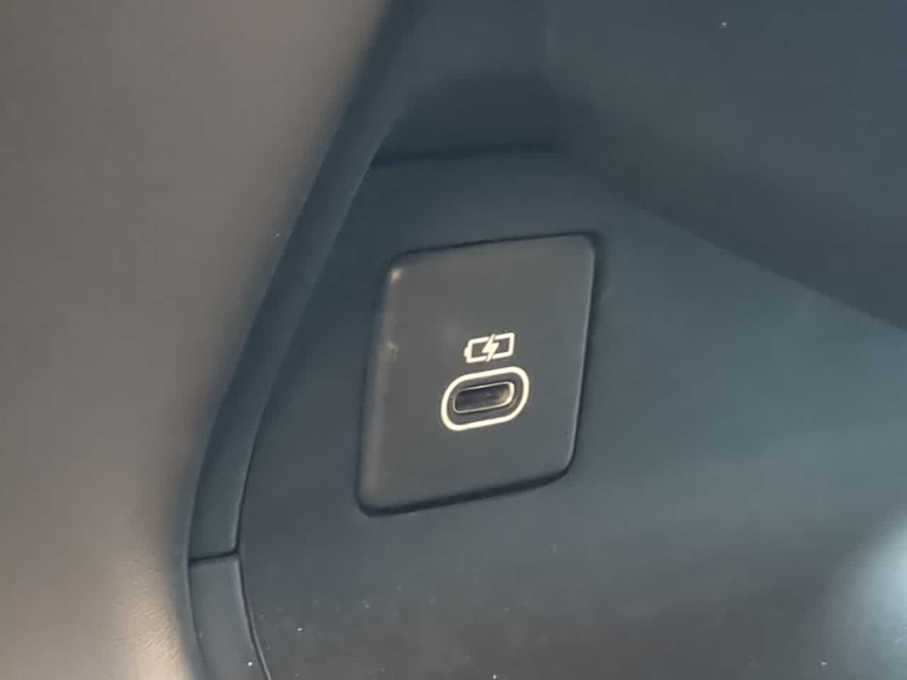 Thumbnail: 2025 Land Rover Range Rover Sport - 34