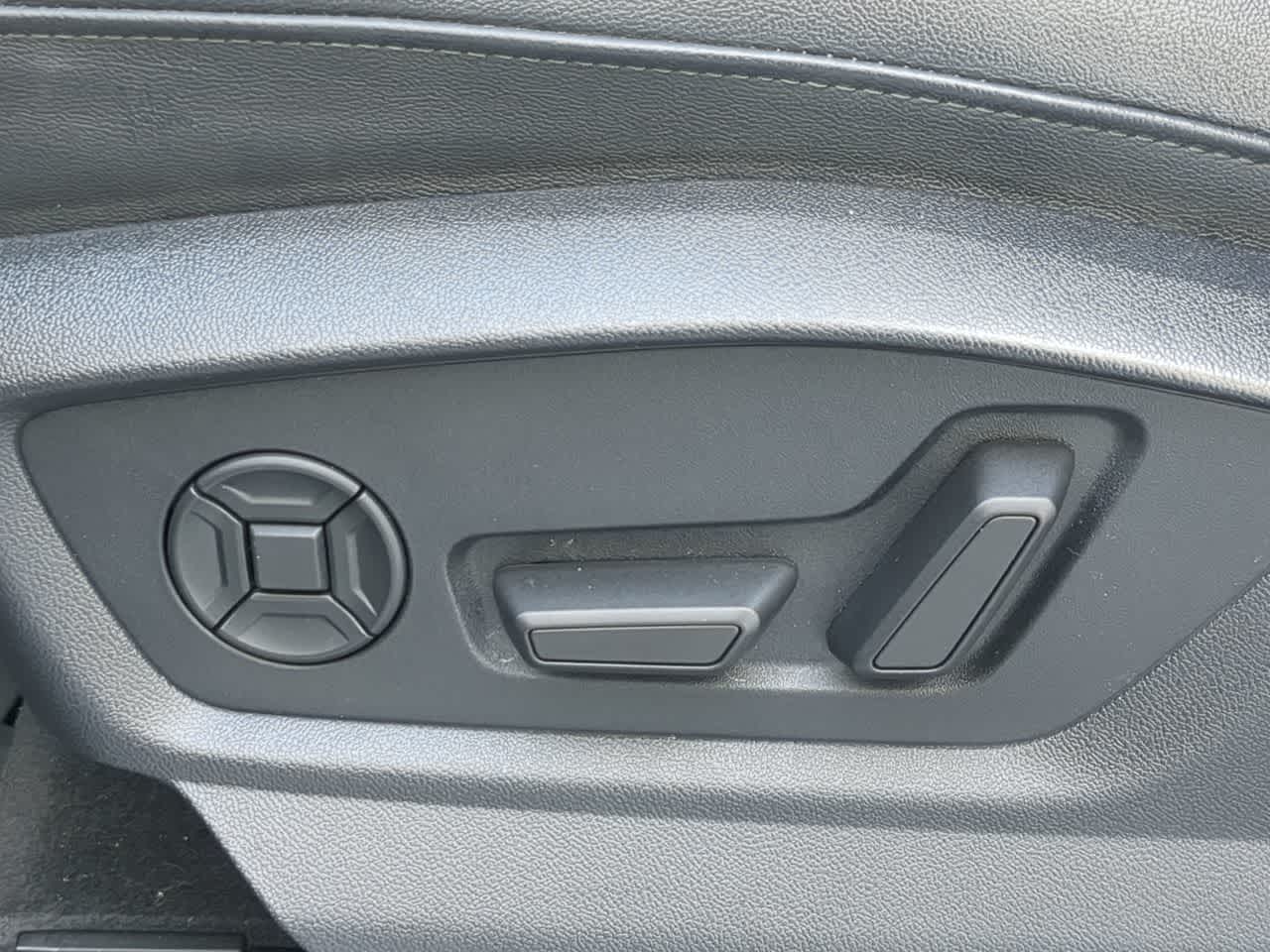 Thumbnail: 2023 Audi Q7 - 16