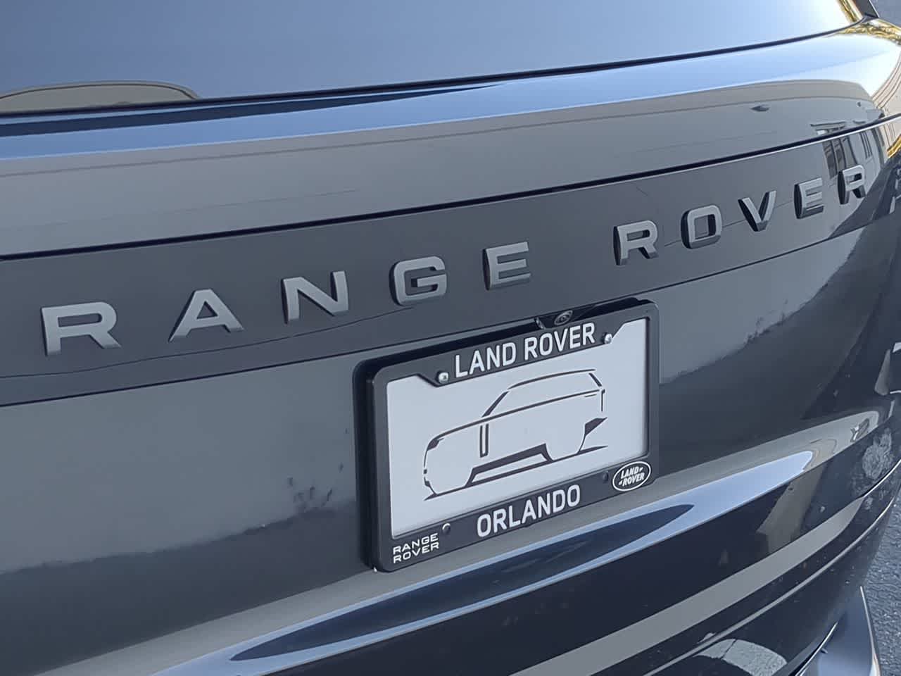 Thumbnail: 2025 Land Rover Range Rover - 13