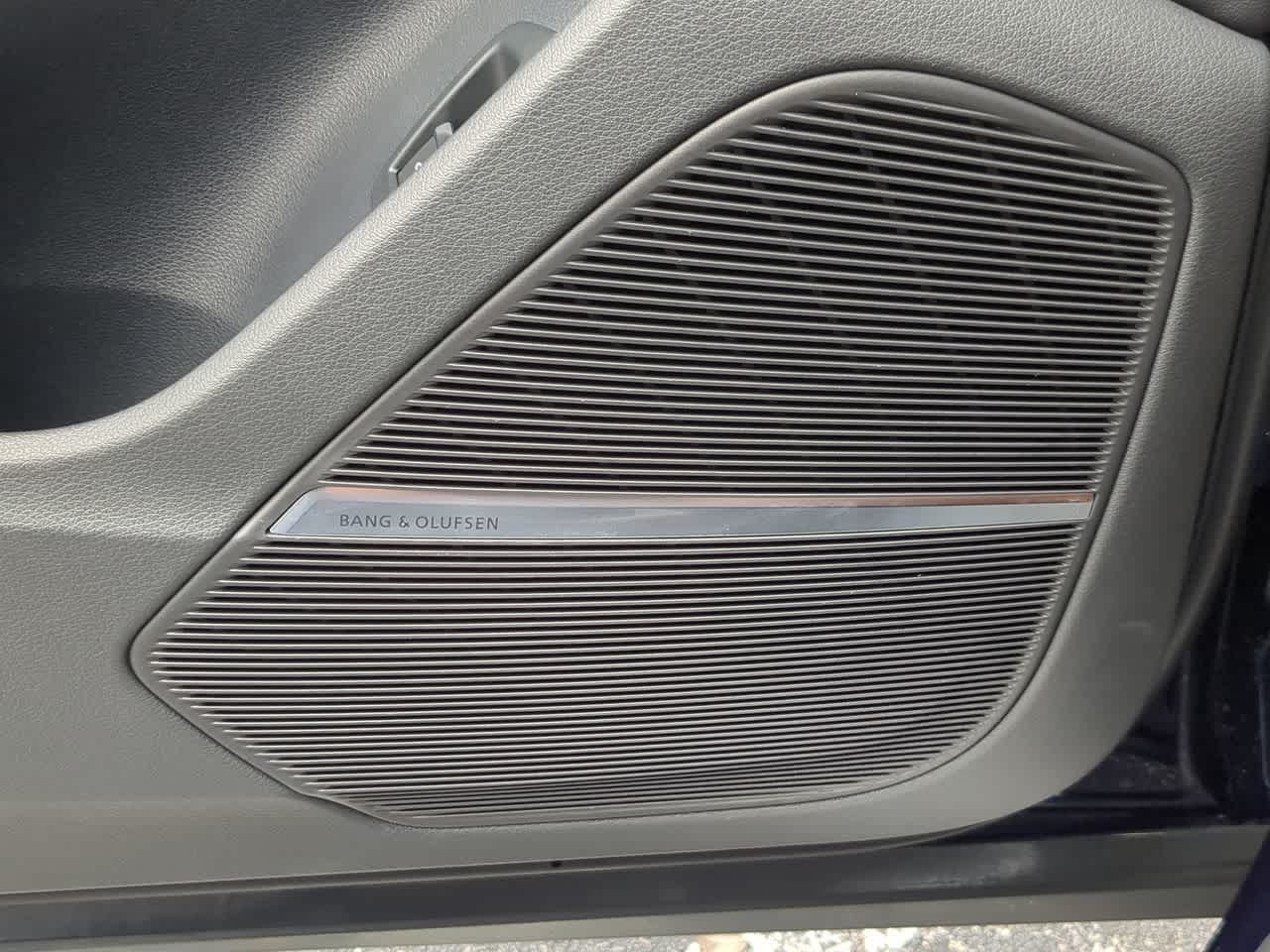 Thumbnail: 2021 Audi Q8 - 31