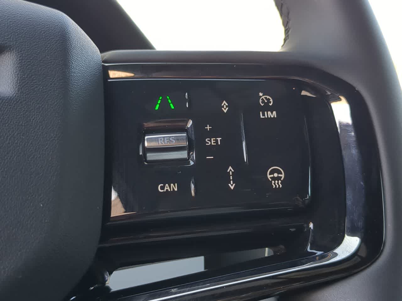 Thumbnail: 2026 Land Rover Range Rover Evoque - 26