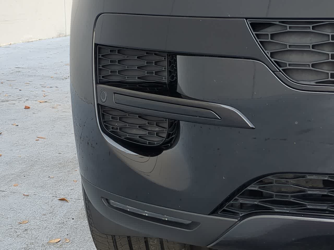 Thumbnail: 2025 Land Rover Range Rover Sport - 11