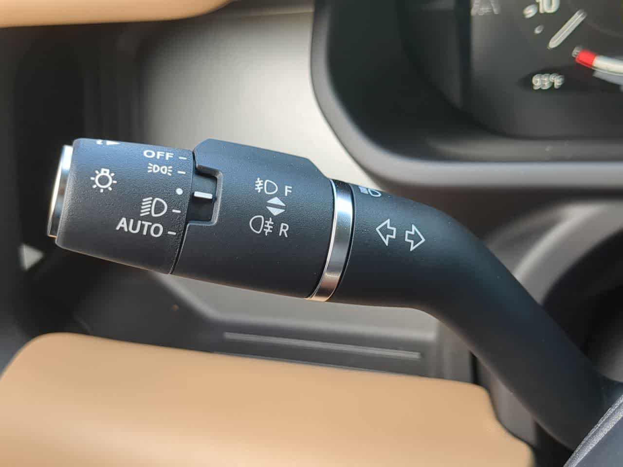 Thumbnail: 2025 Land Rover Defender - 29