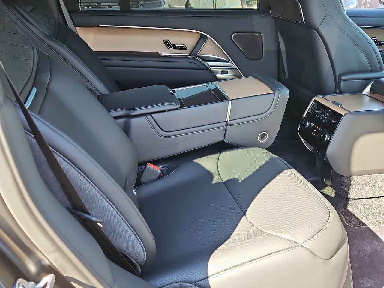 Thumbnail: 2026 Land Rover Range Rover - 18