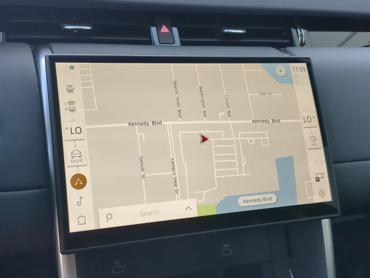 Thumbnail: 2025 Land Rover Discovery Sport - 31