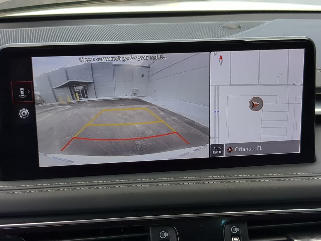 Thumbnail: 2022 Genesis G70 - 29